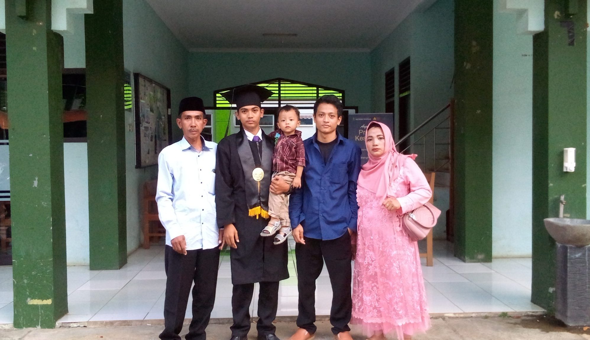 Wisudawan terbaik FSH UIN Walisongo ke 84