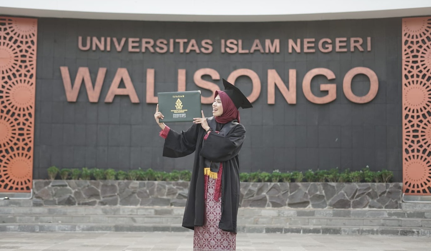 Siti Hardianti, FSH UIN Walisongo