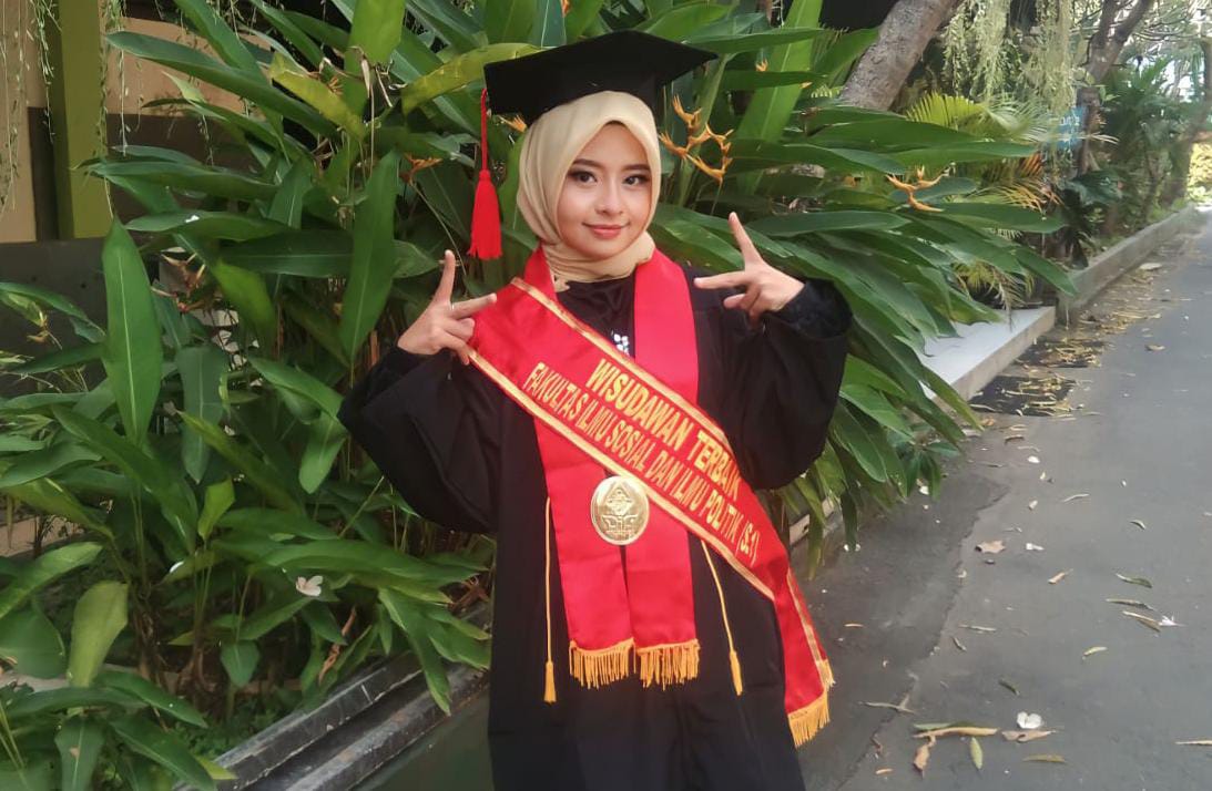Dinny Indhikri Azzahra, FISIP UIN Walisongo