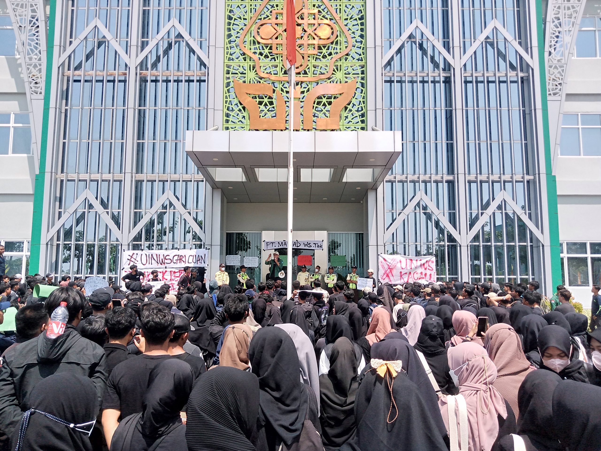 UIN Walisongo, Ma'had UIN Walisongo, Wajib Ma'had, Aksi Penolakan Wajib Ma'had 