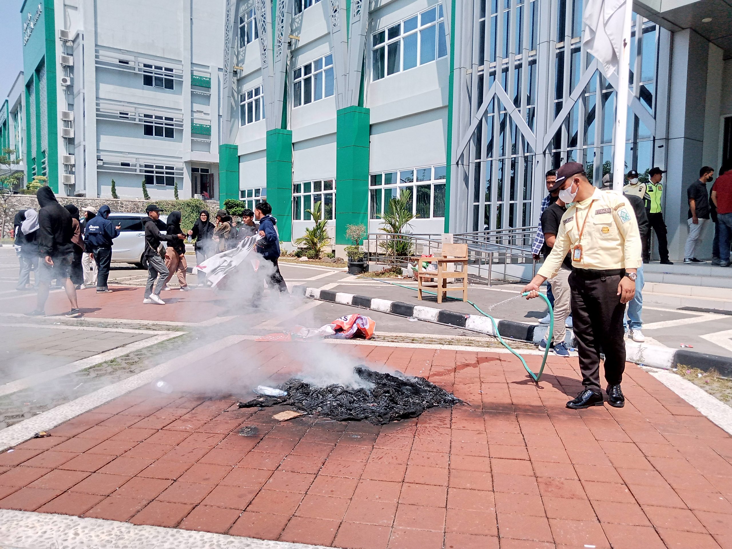 UIN Walisongo, Ma'had UIN Walisongo, Wajib Ma'had, Aksi Penolakan Wajib Ma'had 