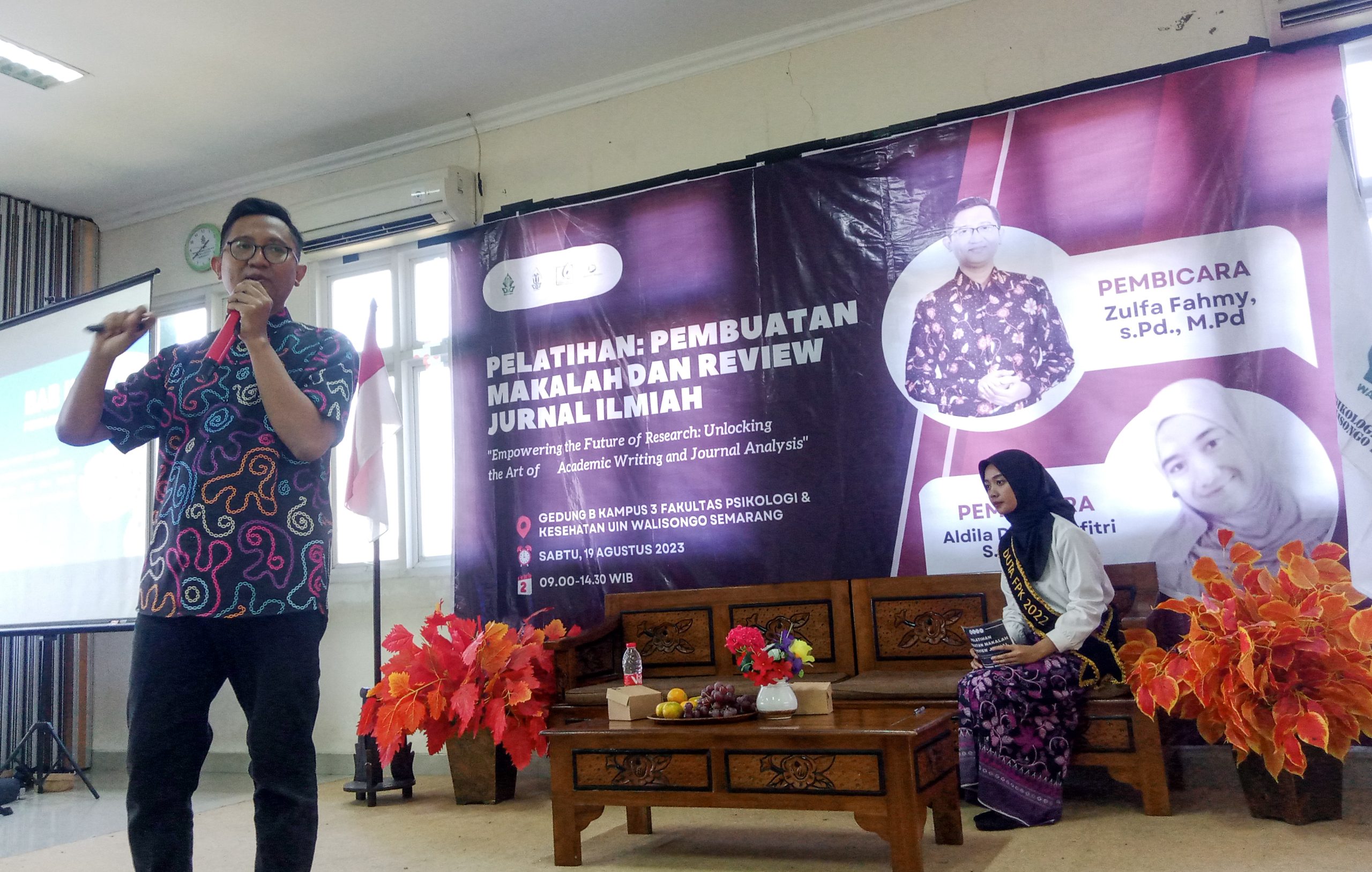 Tips Sukses Menulis Makalah, Zulfa Fahmy, UIN Walisongo 