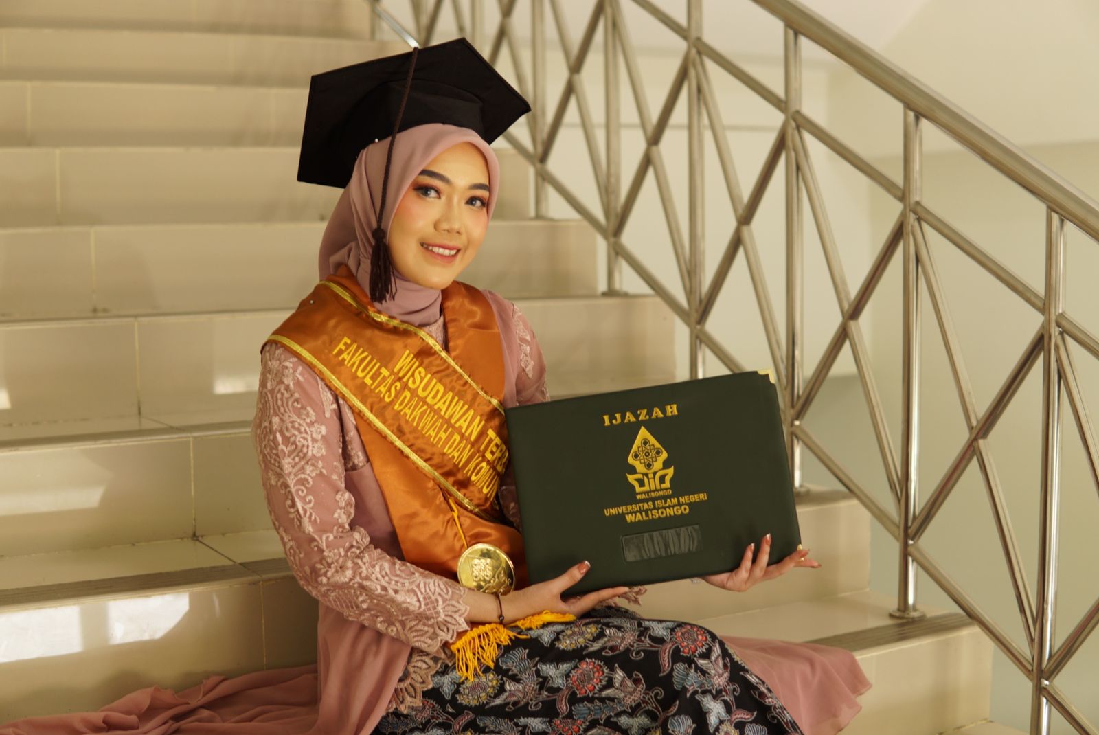 Lilis Kuraisin, Wisudawan Terbaik FDK, UIN Walisongo