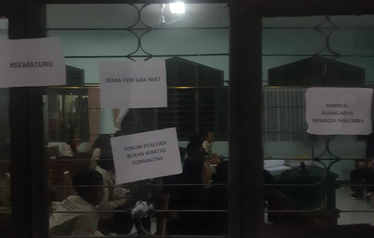 SEMA FEBI UIN Walisongo, UIN Walisongo, LPJ SEMA FEBI, Kritik SEMA FEBI UIN