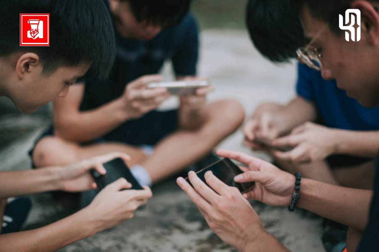Living Books, Nomophobia, Pembentukan Karakter Seseorang, Pengembangan Literasi, Sastra Media Literasi, Literasi Siswa