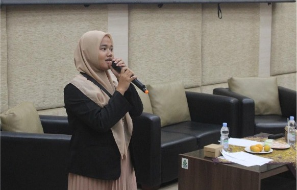 Ambisi, Ratna Wati, Mahasiswa UIN Walisongo, Mahasiswa berprestasi,UIN Walisongo, Mengejar pendidikan