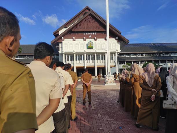 PNS, Glorifikasi PNS, PNS profesi idaman, CPNS, Stigma CPNS di masyarakat, CPNS 2024
