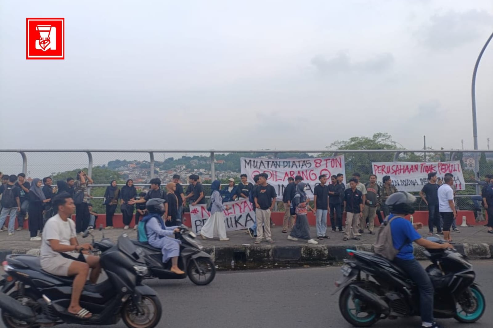 Rakyat Ngaliyan Menggugat, Aliansi Mahaisswa Walisongo Kecelakaan di Ngaliyan, Truk rem Blong, Kecelakaan Semarang,