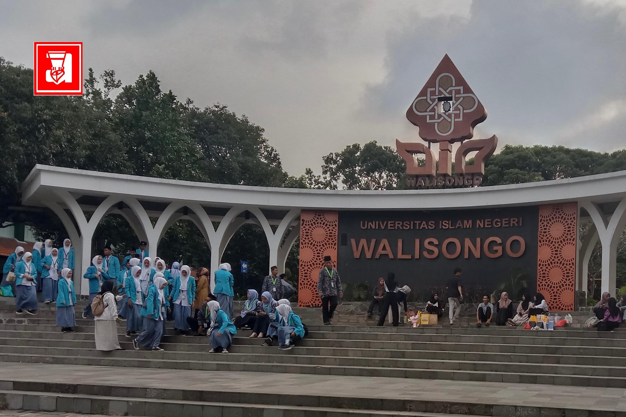 dema febi, dema febi uin walisongo, larangan masuk kampus, satpam kampus, uin walisongo