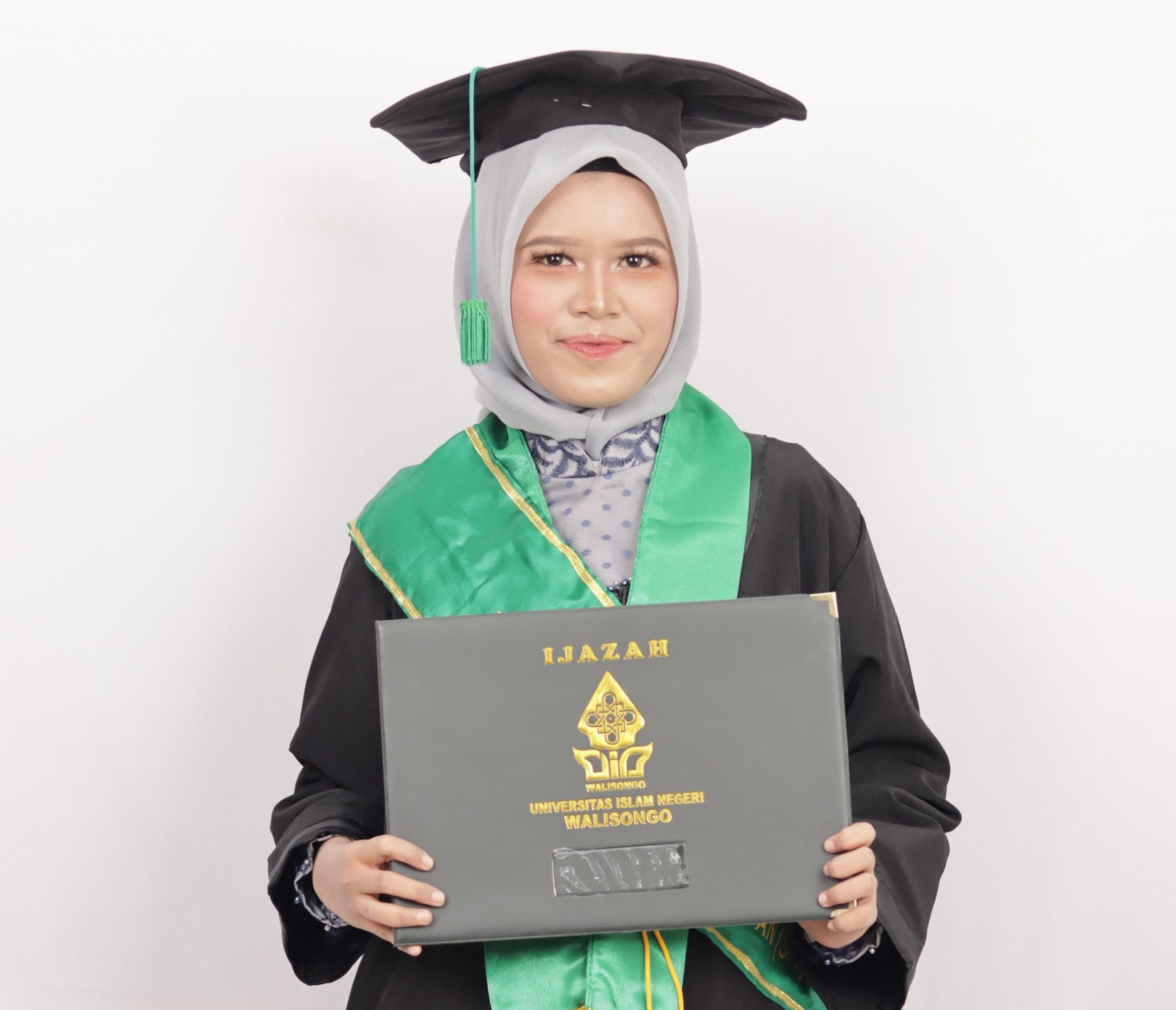 Nurla, Wisudawan Terbaik FITK, Wisuda UIN Walisongo, Wisuda 2025, Rintangan Kuliah