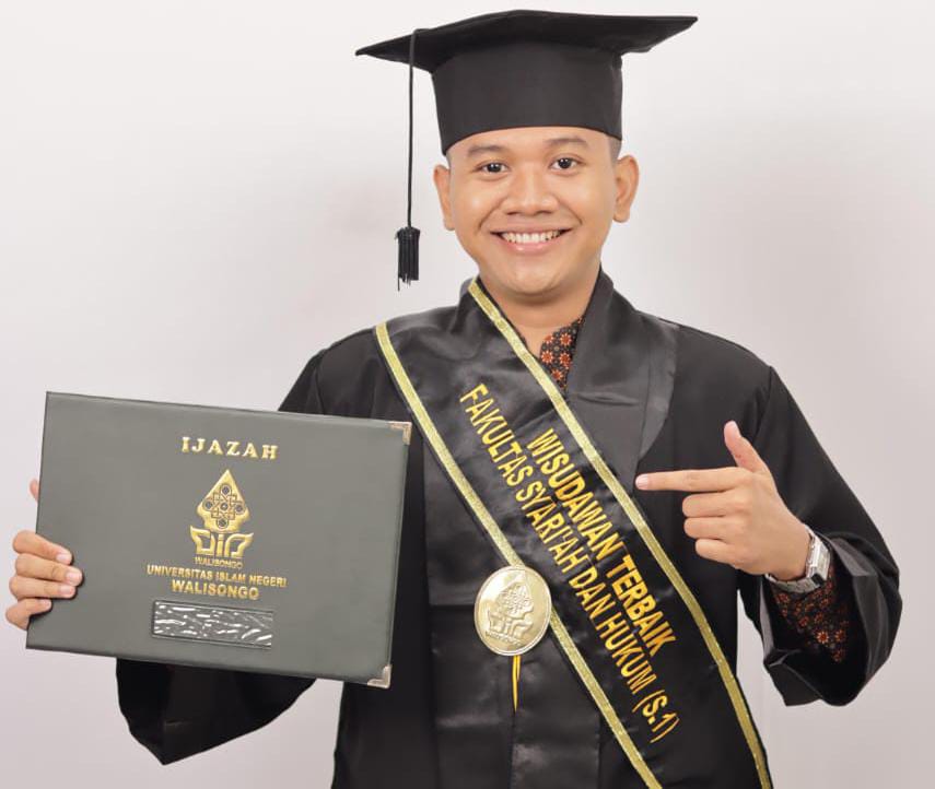 Wisudawan Terbaik FSH, Wisuda UIN Walisongo, FSH UIN Walisongo, Yusup Febrian, UIN Walisongo