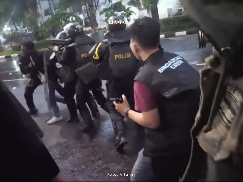 Affan Kurniawan, Aksi Solidaritas Ojol, Mapolda Jateng, Demo Ojol, Demo Semarang