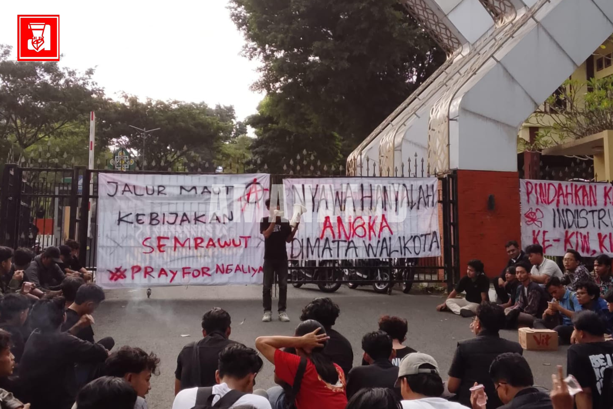 aliansi mahasiswa walisongo, aksi solidaritas, laka lintas silayur, laka lantas semarang, uin walisongo